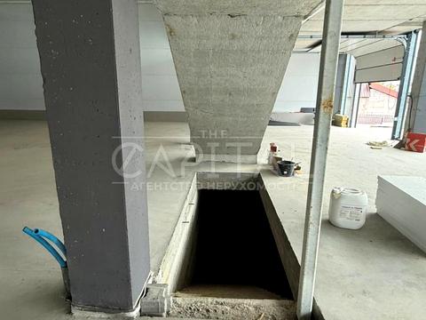 комерційна за адресою Шевченка вул., 233