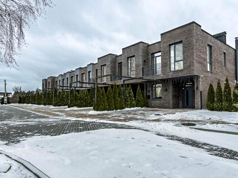 дом по адресу Радісна