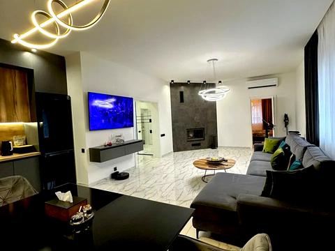 будинок за адресою Набережна