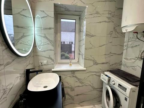 будинок за адресою Набережна