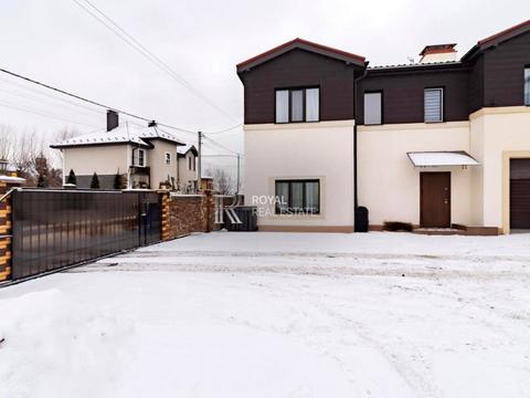 будинок за адресою Набережна