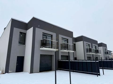 дом по адресу 22-го Января ул.