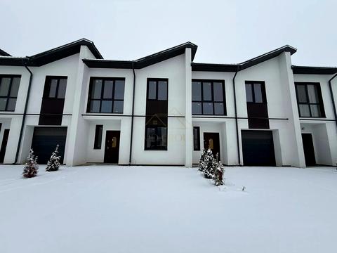 будинок за адресою с. Крихівці, бузкова