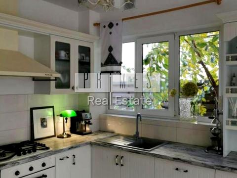 будинок за адресою с. Петропавлівська борщагівка, Миколи Леонтовича вул., 1