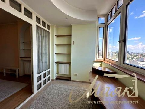 квартира за адресою Андрія Верхогляда вул. (Михайла Драгомирова), 4