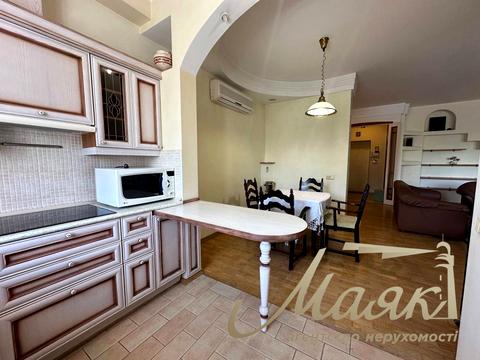 квартира за адресою Андрія Верхогляда вул. (Михайла Драгомирова), 4