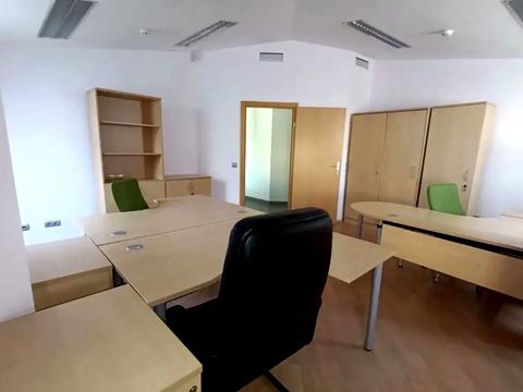 комерційна за адресою Володимирська вул., 97/37