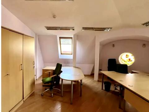 комерційна за адресою Володимирська вул., 97/37