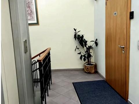 комерційна за адресою Володимирська вул., 97/37