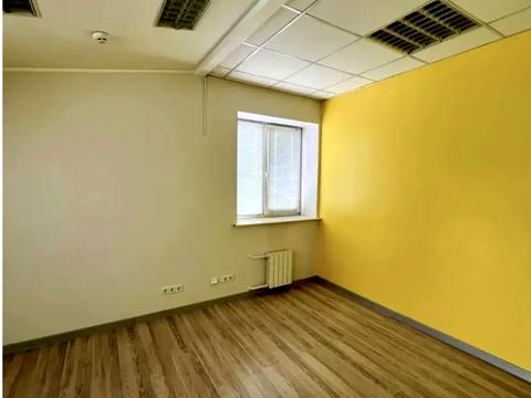 комерційна за адресою Володимирська вул., 97/37