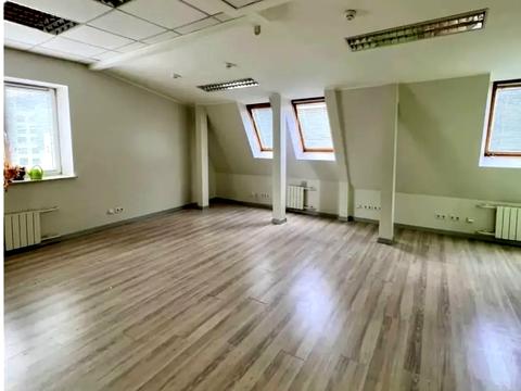 комерційна за адресою Володимирська вул., 97/37