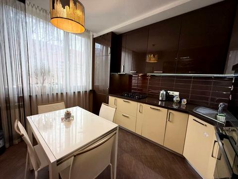 квартира за адресою Дмитрівська вул., 2