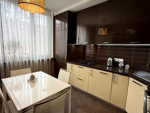 квартира за адресою Дмитрівська вул., 2