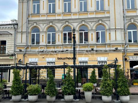 комерційна за адресою Сагайдачного, 37