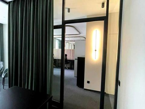 комерційна за адресою Велика Васильківська вул. (Червоноармійська), 51