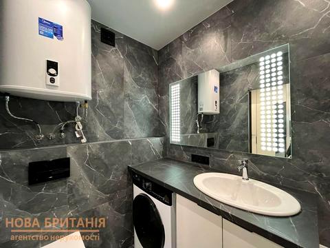 квартира за адресою Михайла Максимовича вул. (Онуфрія Трутенка), (Будинок «Віндзор»)