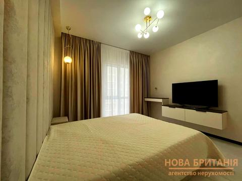 квартира за адресою Михайла Максимовича вул. (Онуфрія Трутенка), (Будинок «Віндзор»)