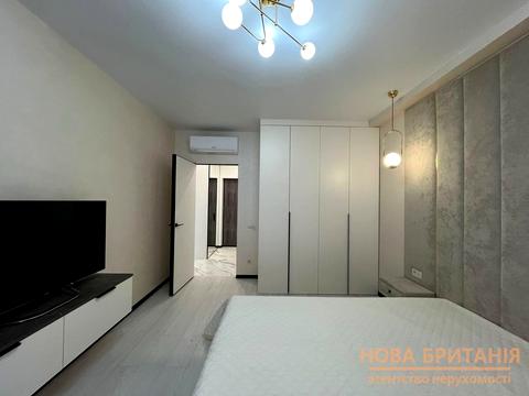 квартира за адресою Михайла Максимовича вул. (Онуфрія Трутенка), (Будинок «Віндзор»)