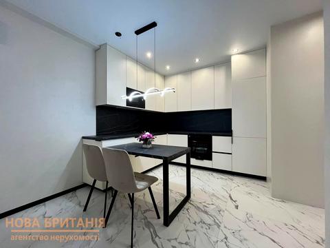 квартира за адресою Михайла Максимовича вул. (Онуфрія Трутенка), (Будинок «Віндзор»)