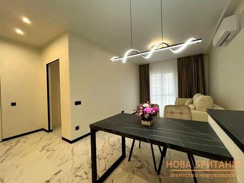 квартира за адресою Михайла Максимовича вул. (Онуфрія Трутенка), (Будинок «Віндзор»)