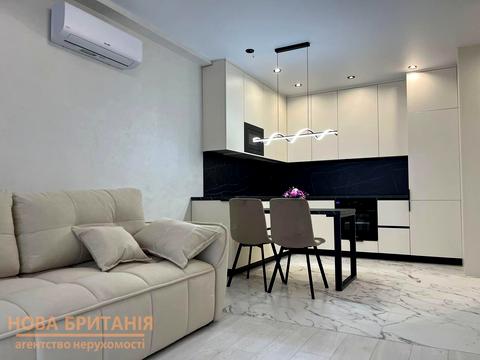 квартира за адресою Михайла Максимовича вул. (Онуфрія Трутенка), (Будинок «Віндзор»)