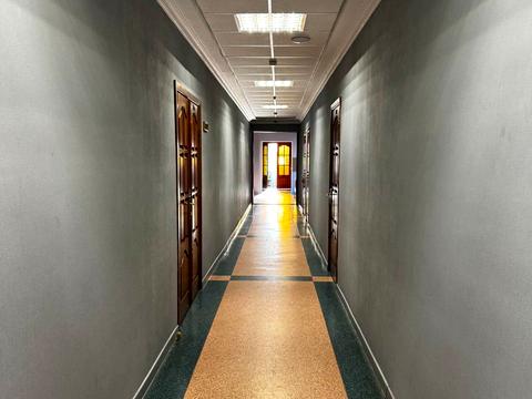 комерційна за адресою Максима Залізняка вул. (Громова), 144