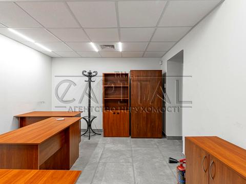 комерційна за адресою Несторівський пров., 8