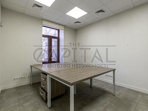 комерційна за адресою Несторівський пров., 8