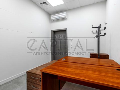 комерційна за адресою Несторівський пров., 8