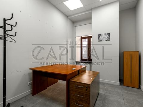 комерційна за адресою Несторівський пров., 8