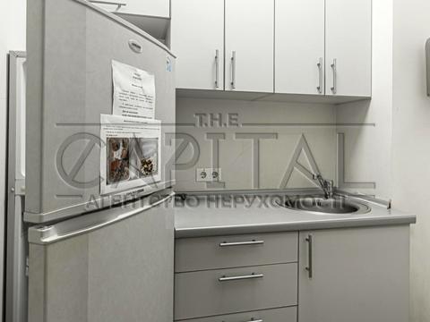 комерційна за адресою Несторівський пров., 8