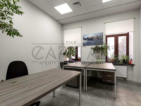 комерційна за адресою Несторівський пров., 8