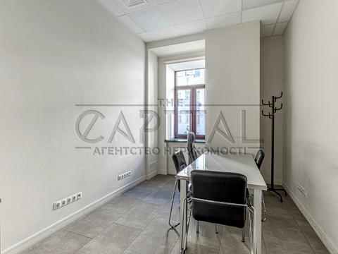 комерційна за адресою Несторівський пров., 8