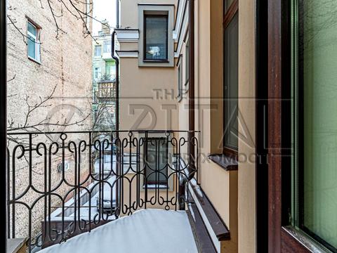 комерційна за адресою Несторівський пров., 8