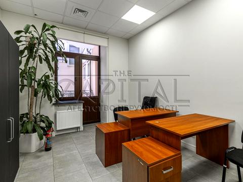 комерційна за адресою Несторівський пров., 8