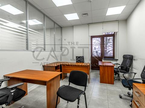 комерційна за адресою Несторівський пров., 8