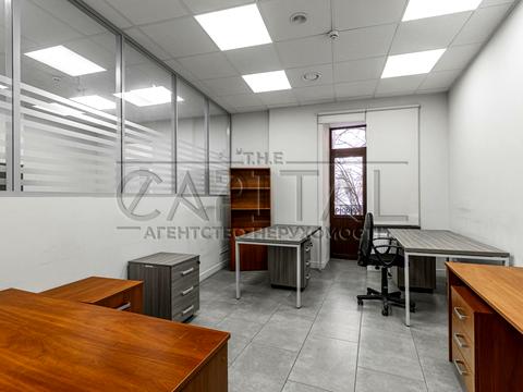 комерційна за адресою Несторівський пров., 8