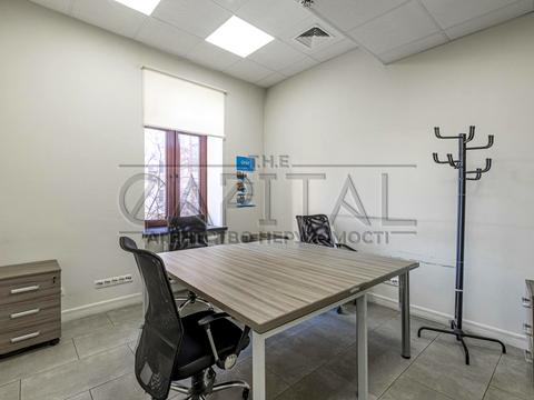 комерційна за адресою Несторівський пров., 8