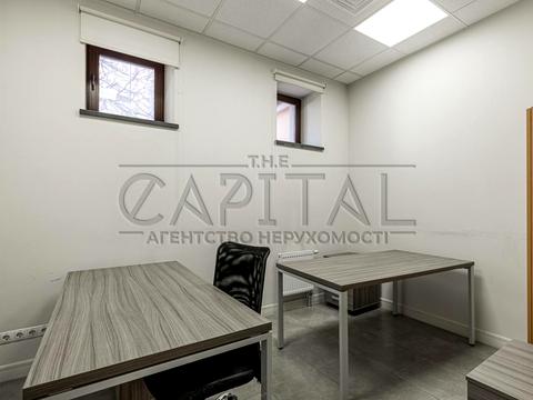 комерційна за адресою Несторівський пров., 8