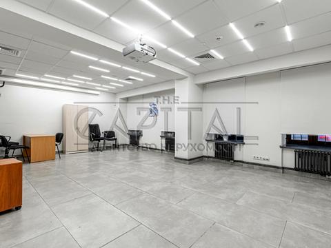 комерційна за адресою Несторівський пров., 8