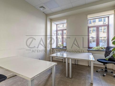 комерційна за адресою Несторівський пров., 8