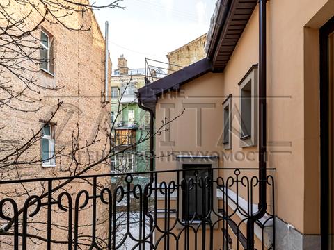 комерційна за адресою Несторівський пров., 8