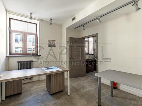 комерційна за адресою Несторівський пров., 8