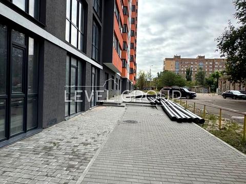 комерційна за адресою Володимира Сосюри вул., 6-Б