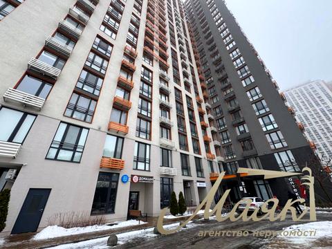 комерційна за адресою Дніпровська набережна вул., 16-Г