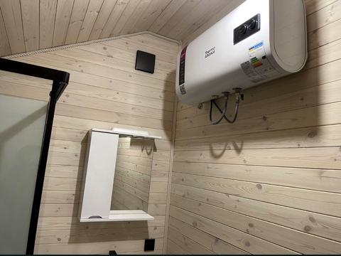 комерційна за адресою Райдужна, 33