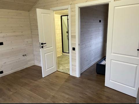 комерційна за адресою Райдужна, 33