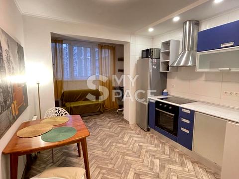 квартира за адресою Михайла Максимовича вул. (Онуфрія Трутенка), 7-А