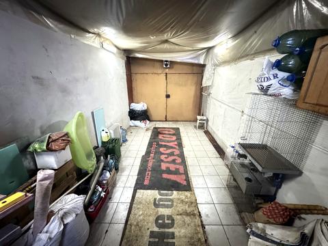 паркомісце за адресою Василя Касіяна вул., 1