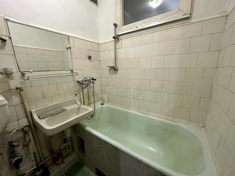 квартира за адресою Кропивницького вул., 20